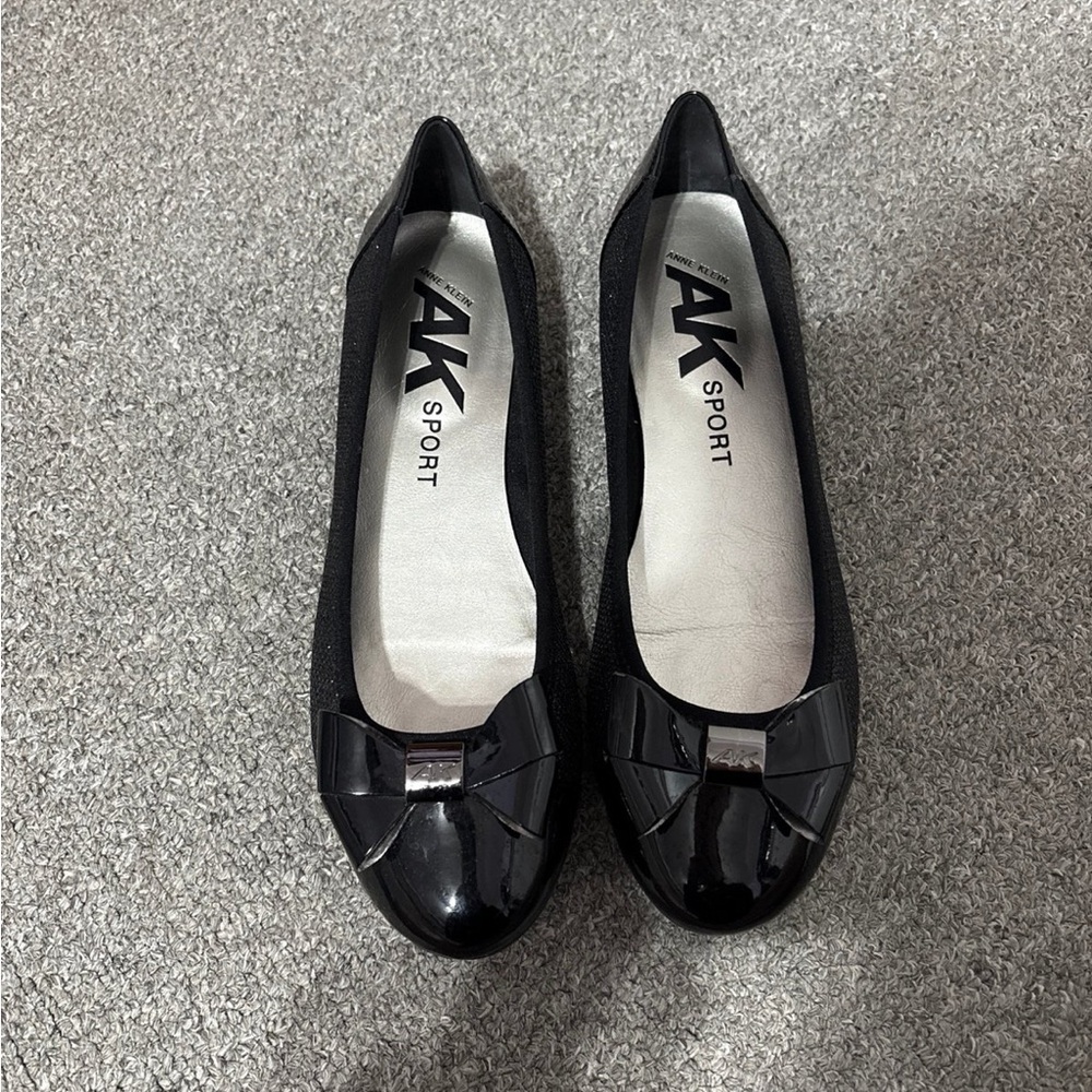 Anne Klein Sport Sparkly Black Flats with Bows - Picture 3 of 12
